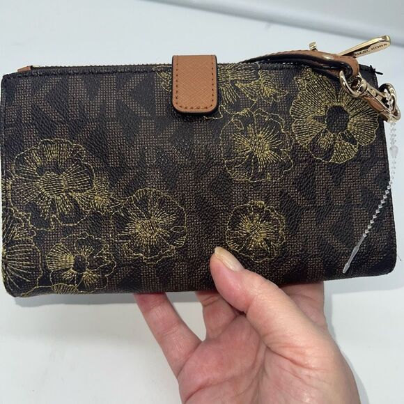 Michael Kors NWT Jet Set Phone Wristlet Large Wallet - Picture 4 of 13